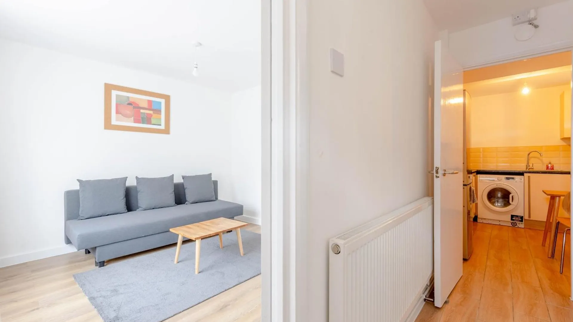 Apartment 2Bd Apt East London Sleeps 7! United Kingdom