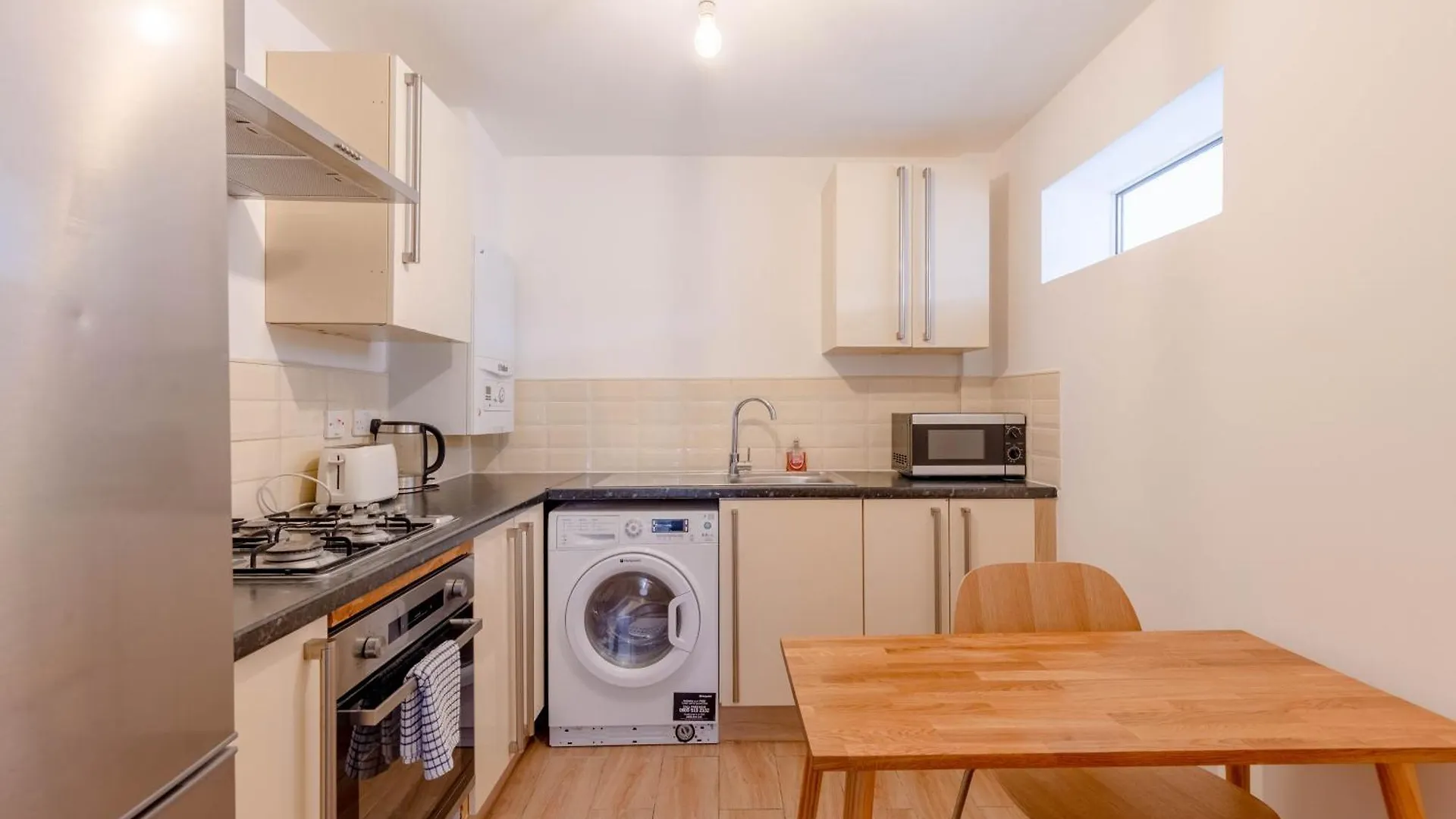 2Bd Apt East London Sleeps 7! United Kingdom