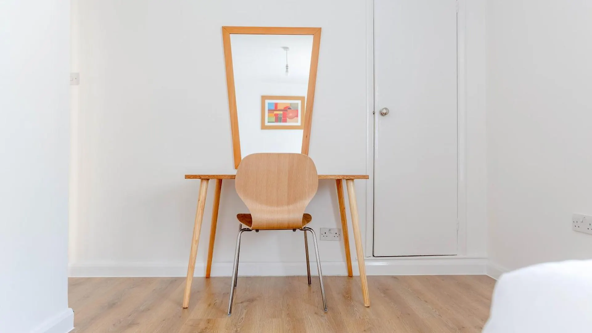 2Bd Apt East London Sleeps 7!
