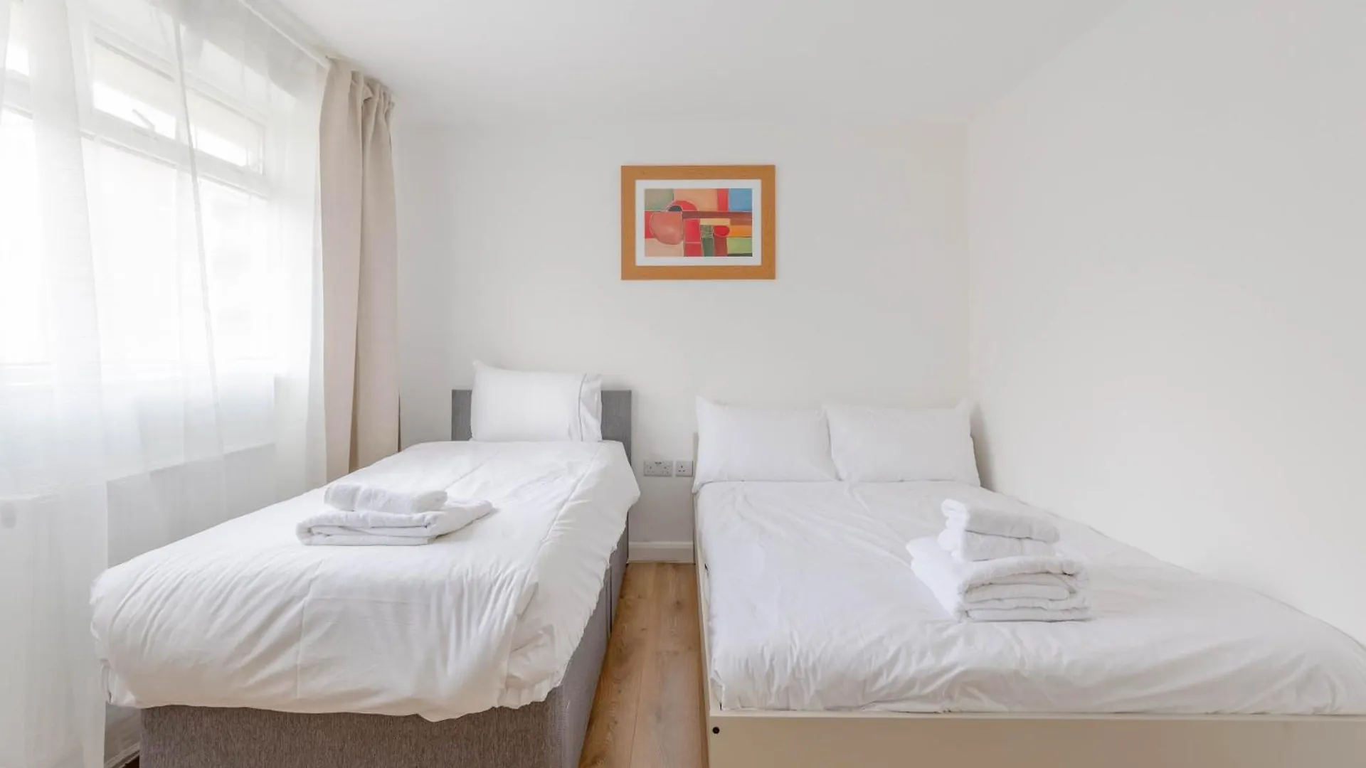 Apartment 2Bd Apt East London Sleeps 7! United Kingdom