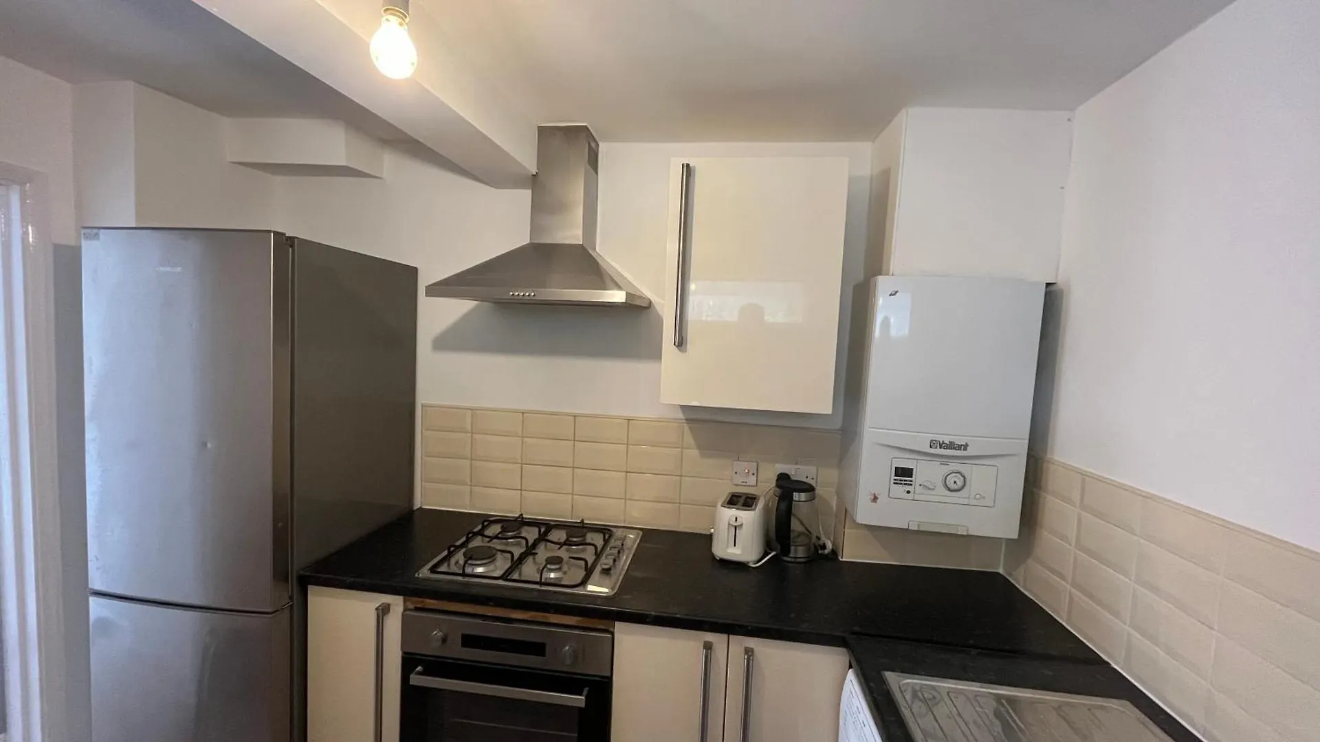 2Bd Apt East London Sleeps 7! Apartment