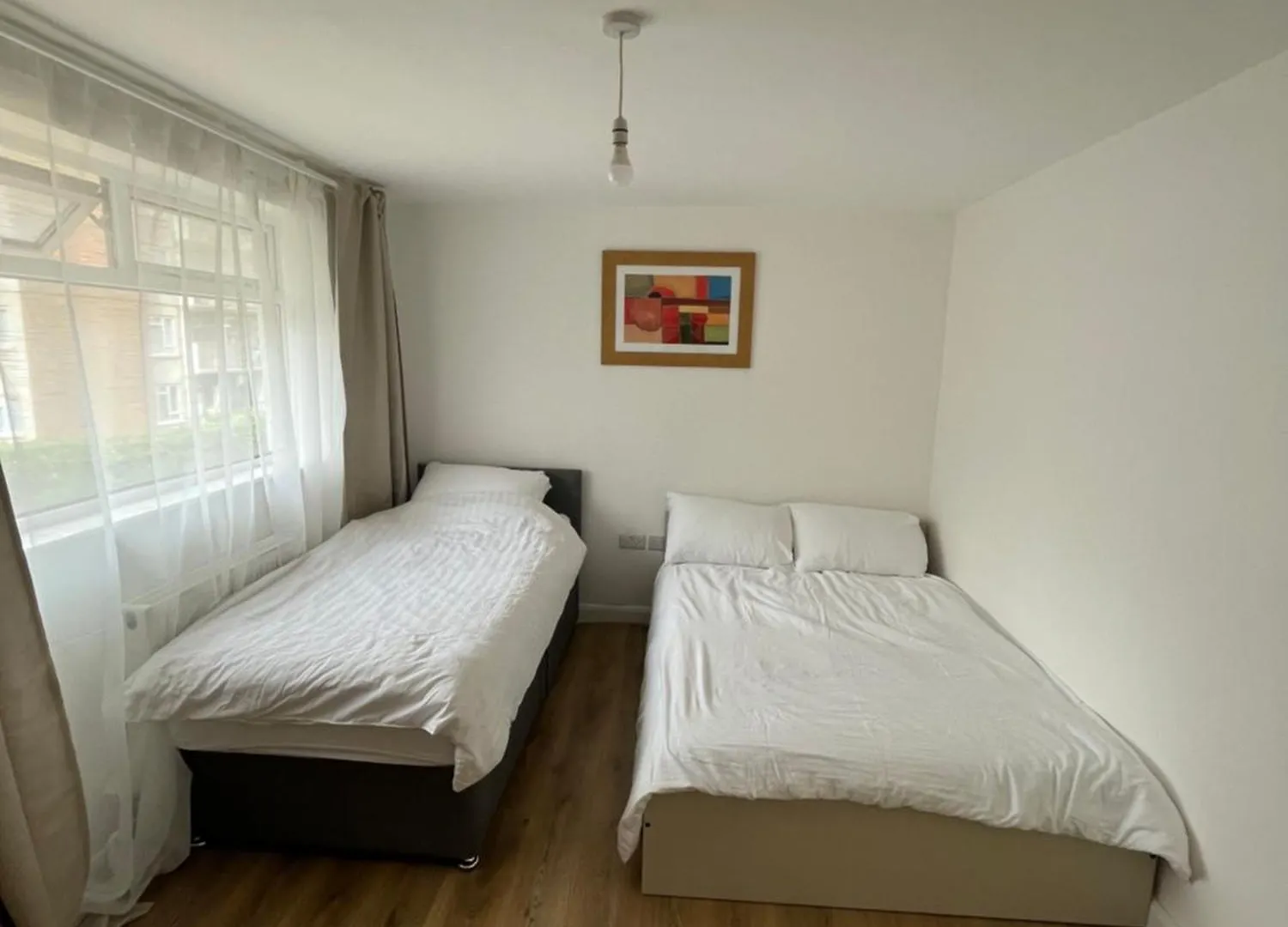 Apartment 2Bd Apt East London Sleeps 7!